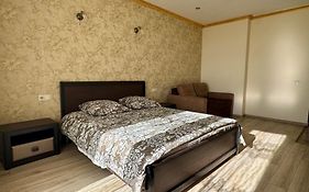ул. Роксоланы , 16 центр 300 м. до бювета новый дом 2018 года